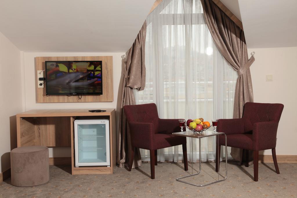 Remila Hotel Коджаелі Екстер'єр фото