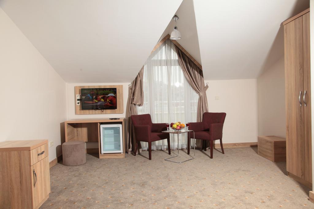 Remila Hotel Коджаелі Екстер'єр фото